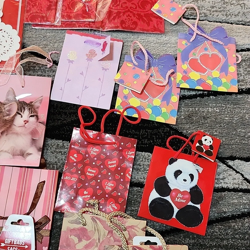VINTAGE VALENTINES GIFT/SNACK BAGS  GIFT WRAP DOILIES PAPER BASKEST BUNDLE